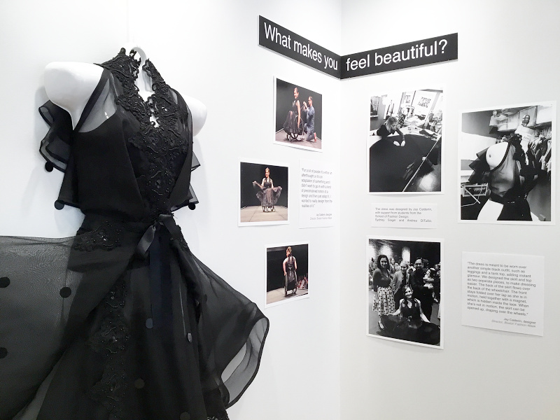 Accessible fashion display