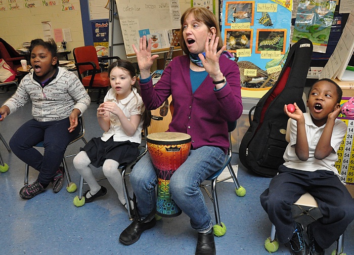 Liz Buchanan with kids